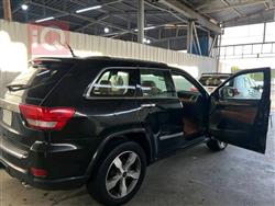 جیپ گراند شیرۆکی